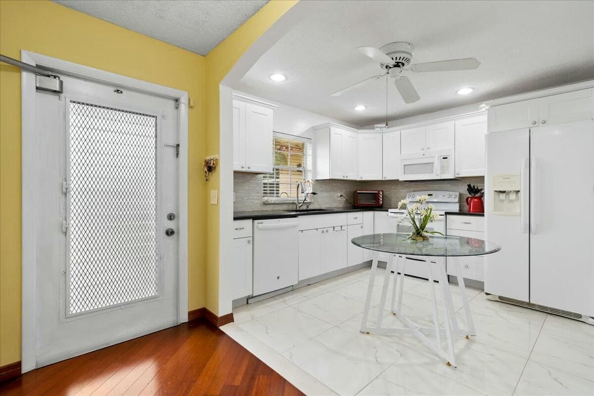 603 Laconia Circle, Lake Worth, FL 33467 photo 4