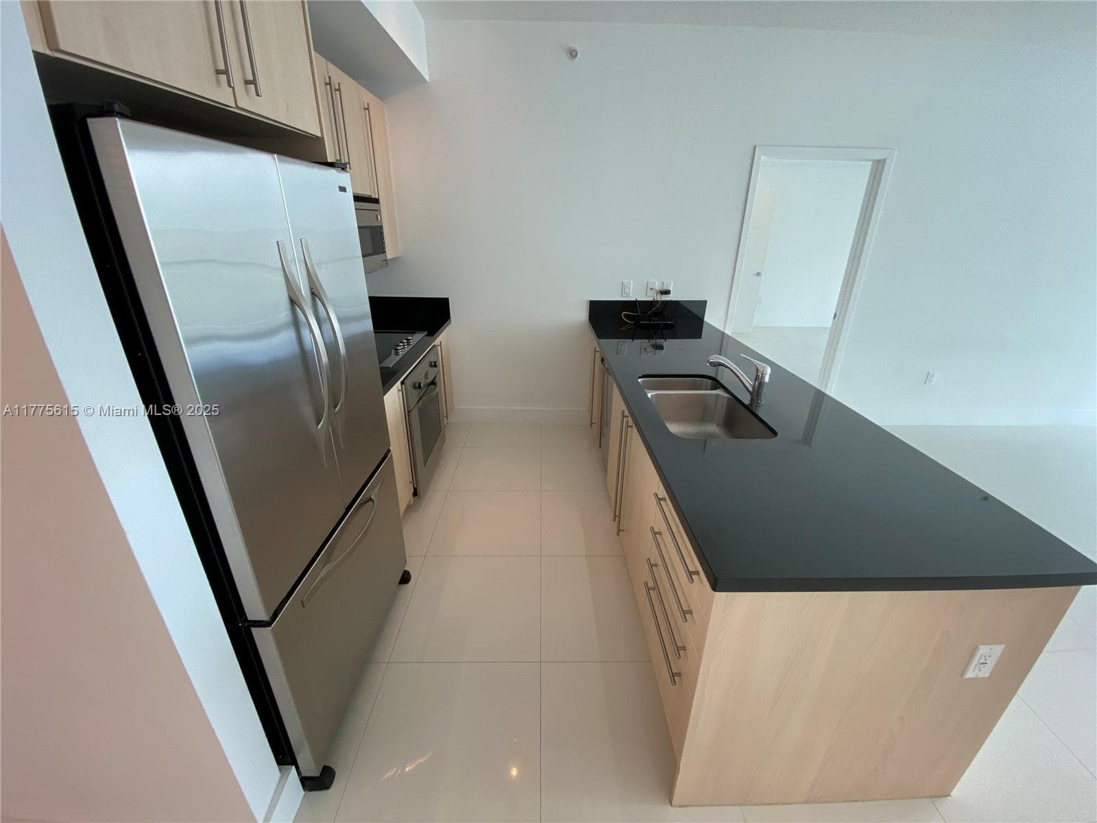 79 SW 12 ST # 3810-S, Miami, FL 33130 photo 2