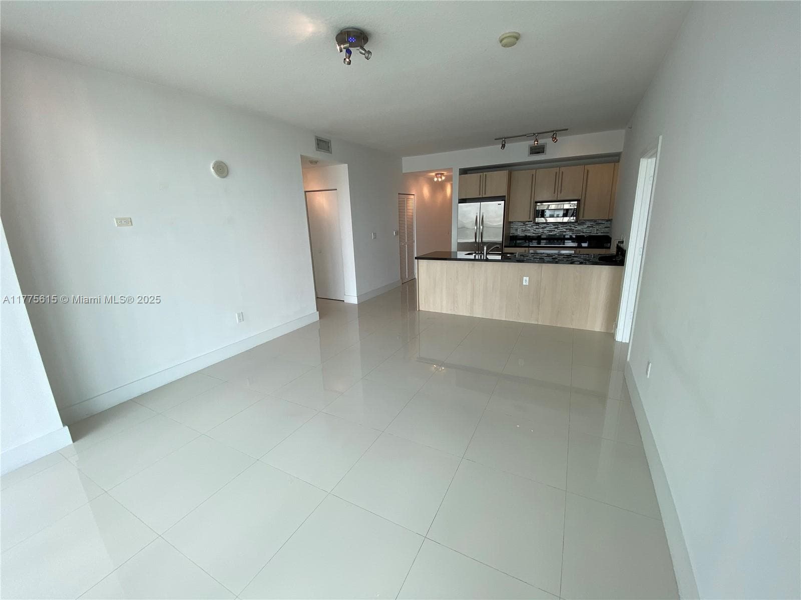 79 SW 12 ST # 3810-S, Miami, FL 33130 photo 3