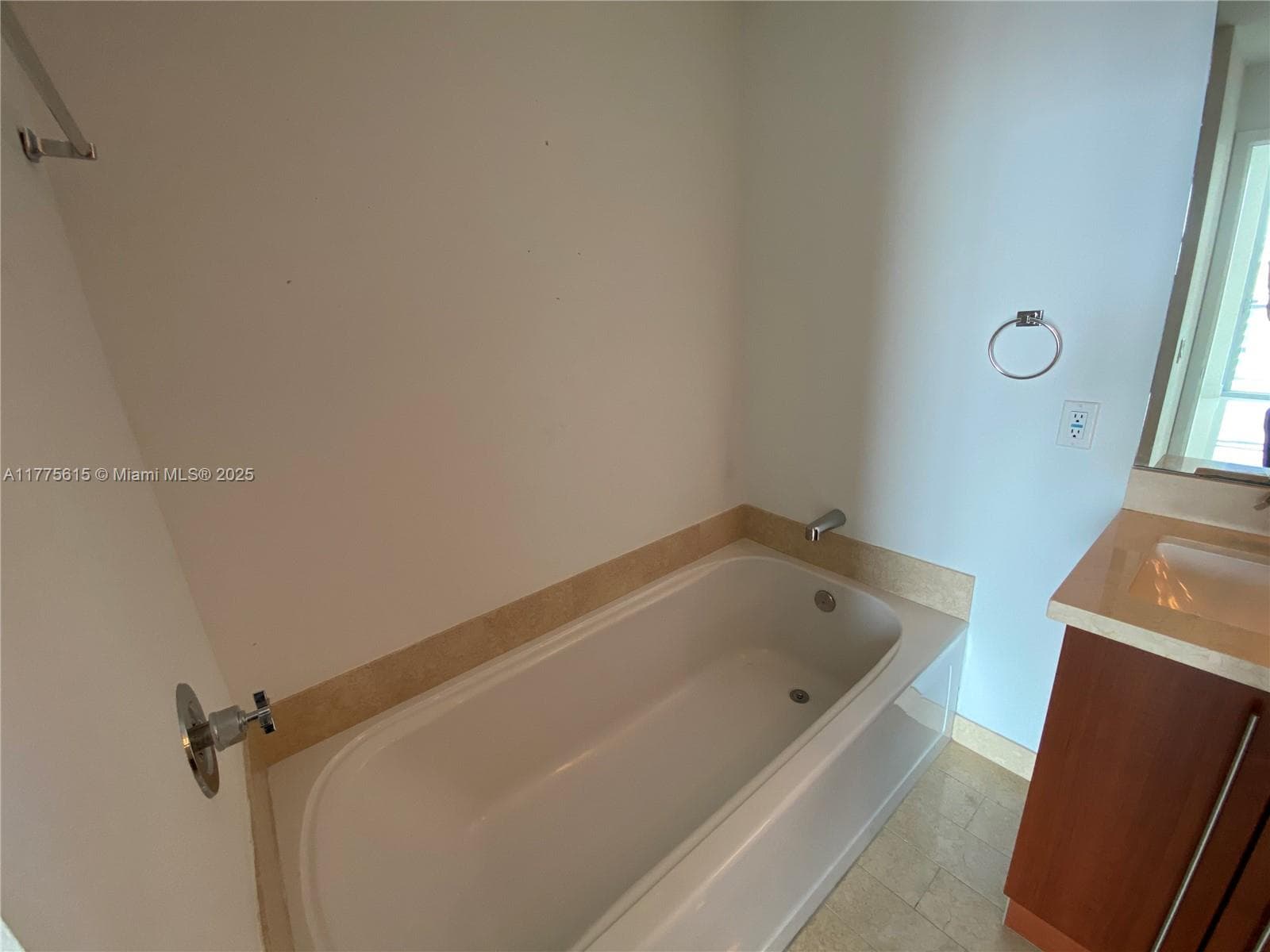 79 SW 12 ST # 3810-S, Miami, FL 33130 photo 4