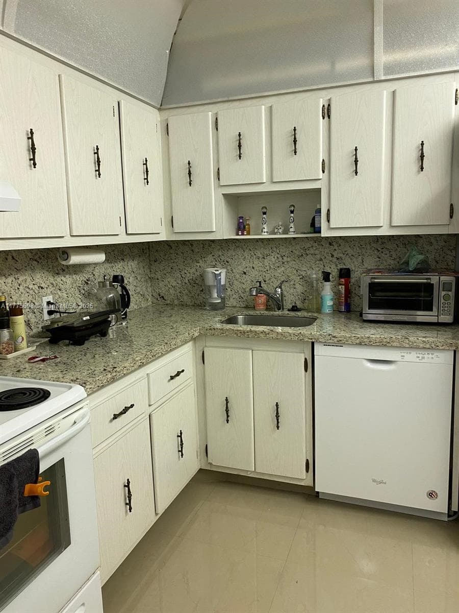 20335 W Country Club Dr # 905, Aventura, FL 33180 photo 3