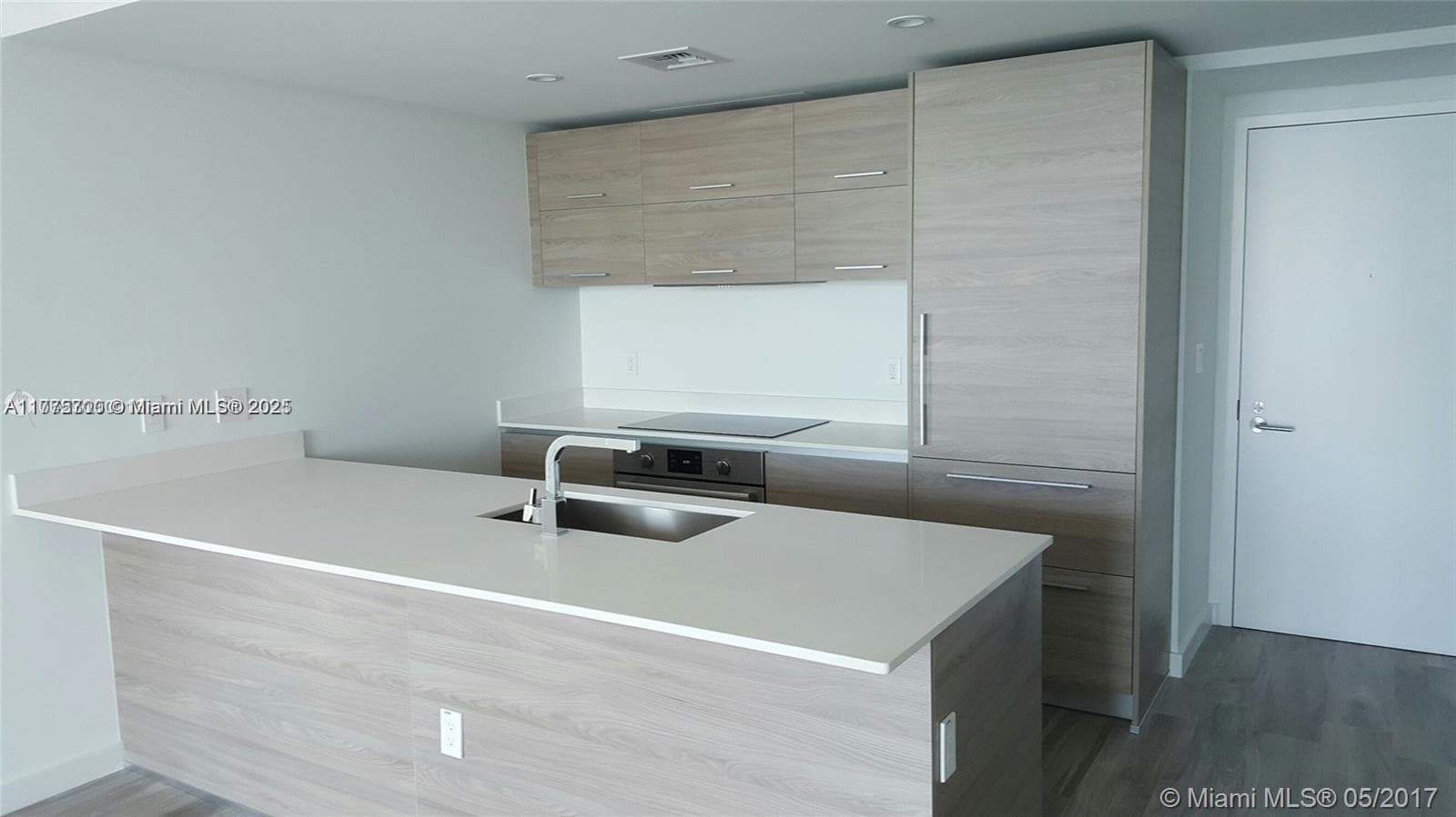 1300 S Miami Ave # 4002, Miami, FL 33130 photo 2