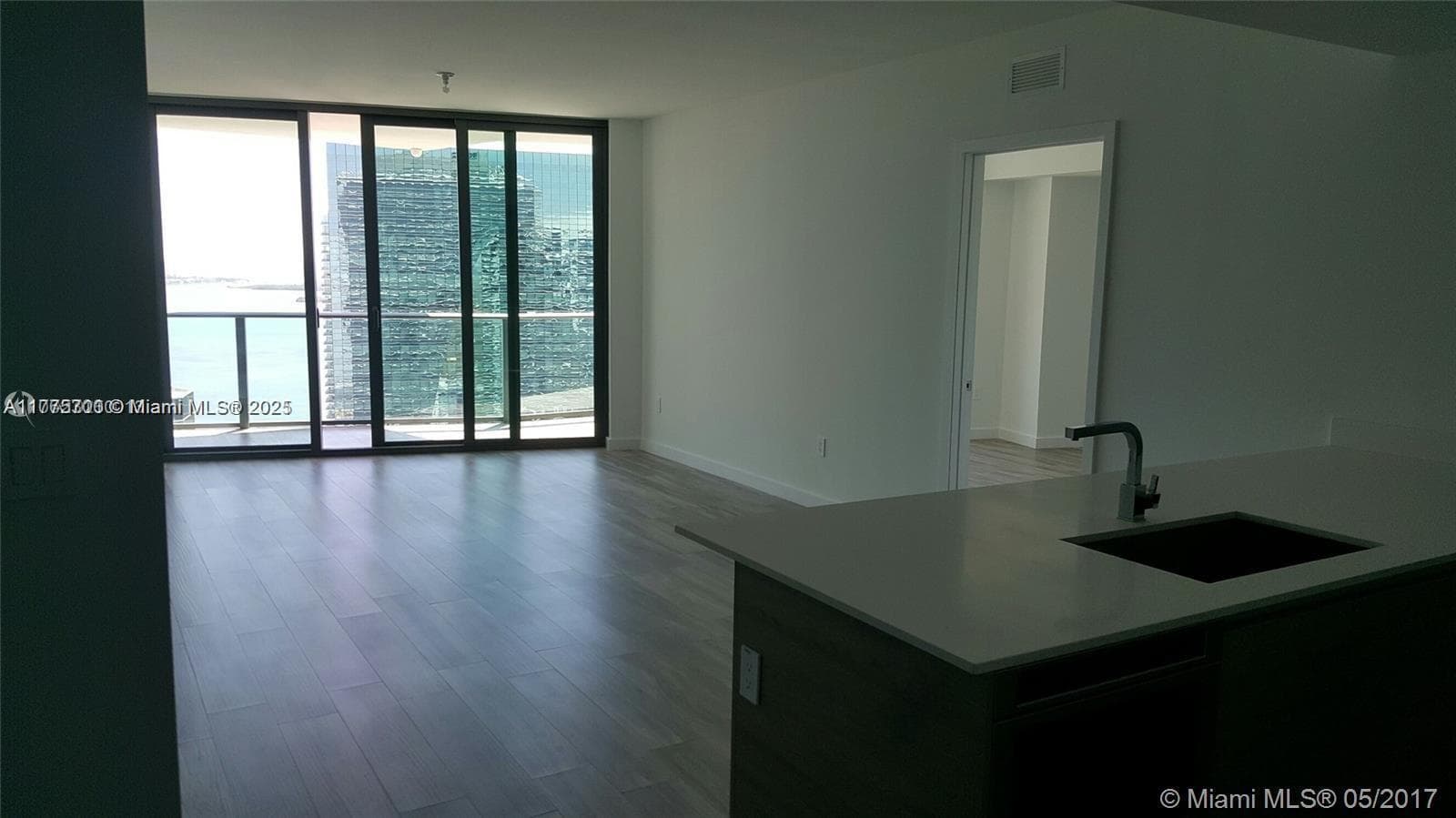 1300 S Miami Ave # 4002, Miami, FL 33130 photo 3