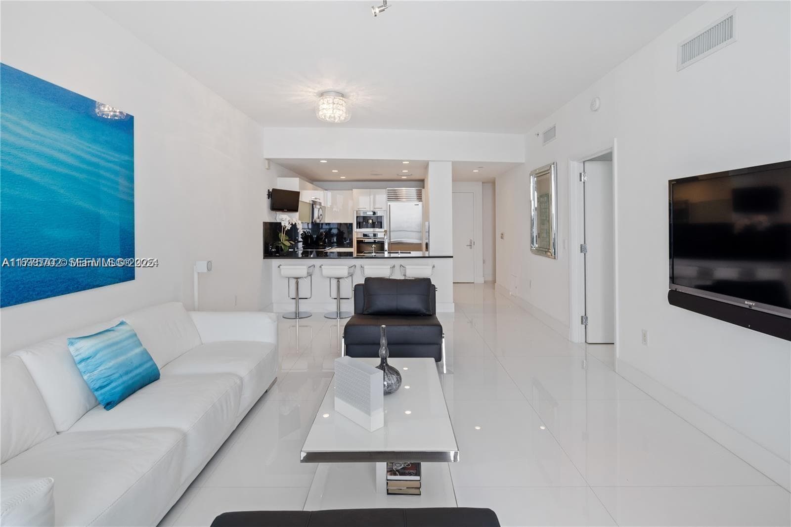 17121 Collins Ave # 1703, Sunny Isles Beach, FL 33160 photo 2