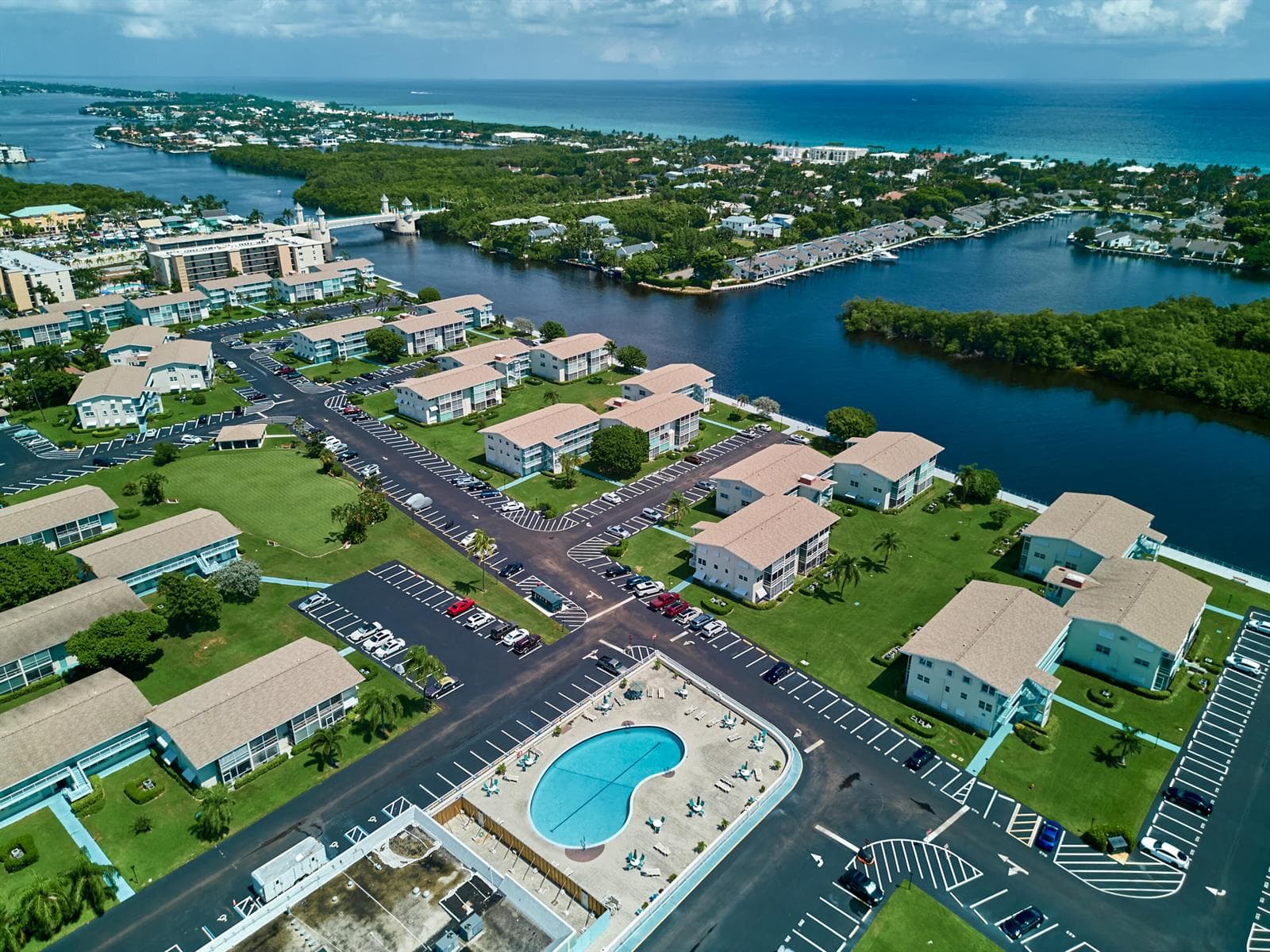 880 Horizons W # 102, Boynton Beach, FL 33435 photo 5
