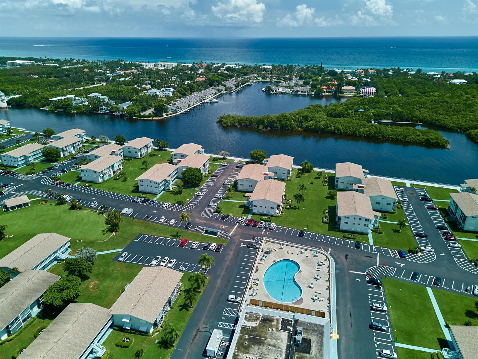 880 Horizons W # 102, Boynton Beach, FL 33435 photo 4