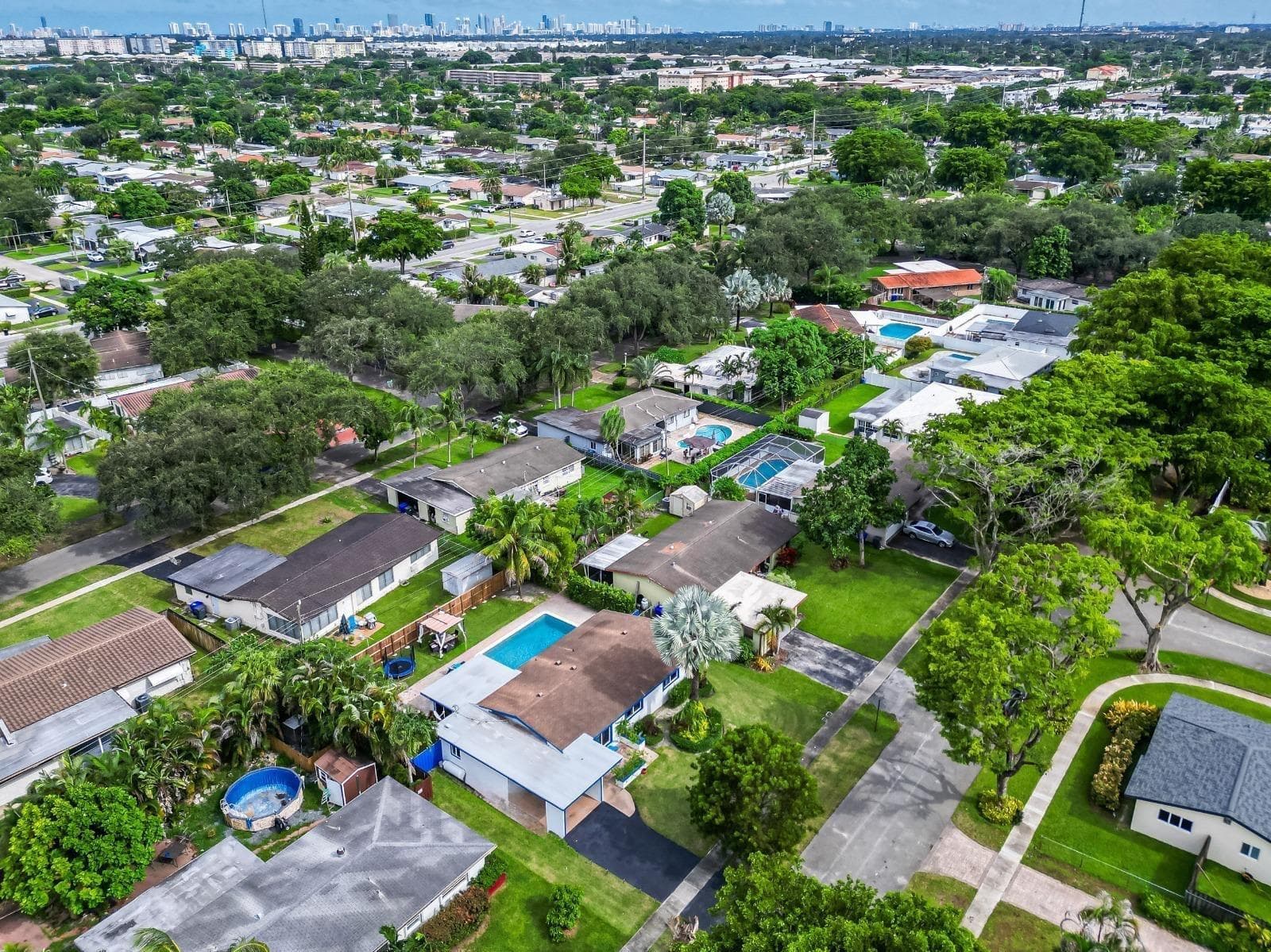 315 S 57th Avenue, Hollywood, FL 33023 photo 2