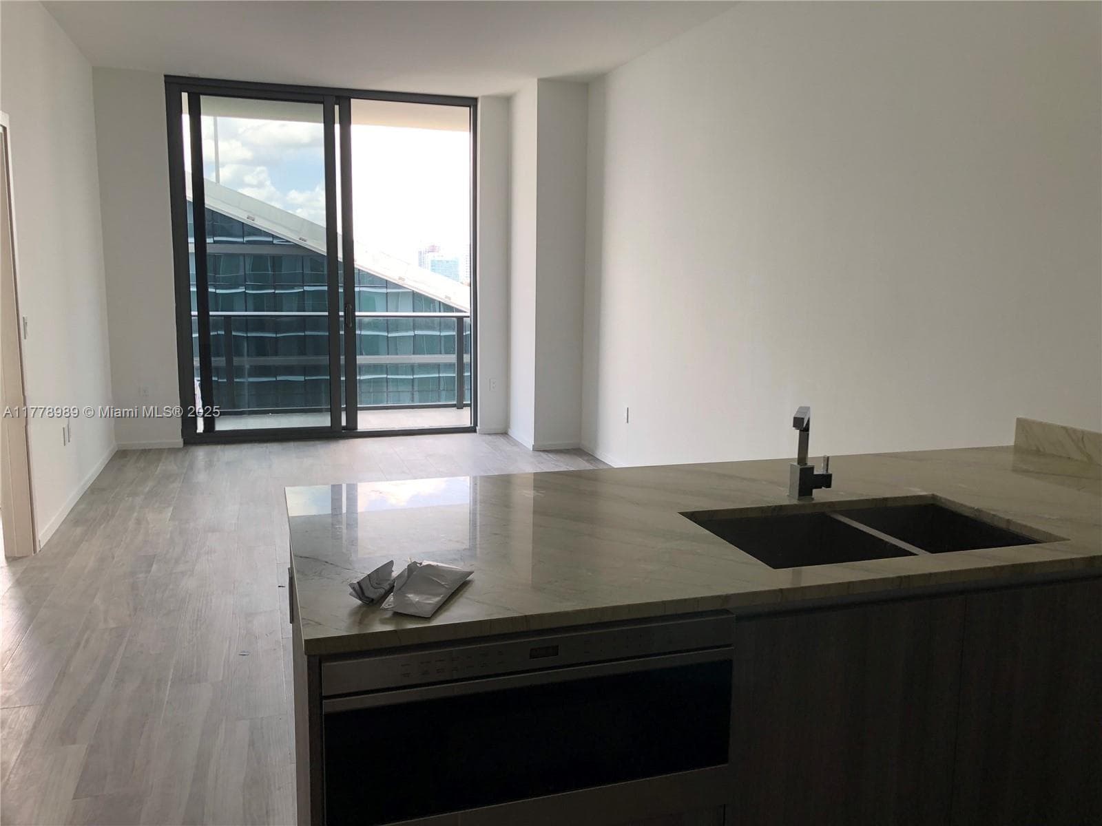 801 S Miami Ave # 5108, Miami, FL 33130 photo 2