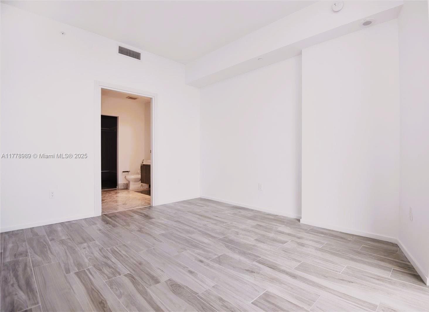 801 S Miami Ave # 5108, Miami, FL 33130 photo 4