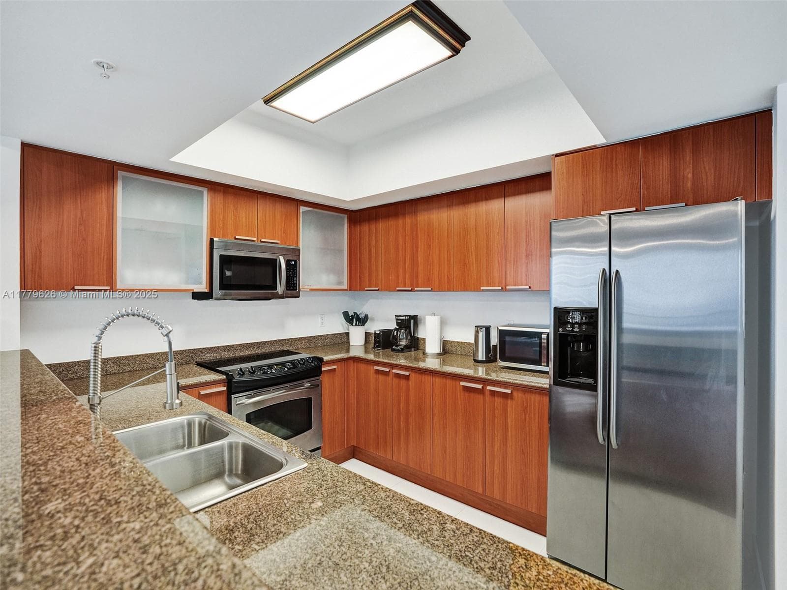 16699 Collins Ave # 2305, Sunny Isles Beach, FL 33160 photo 3