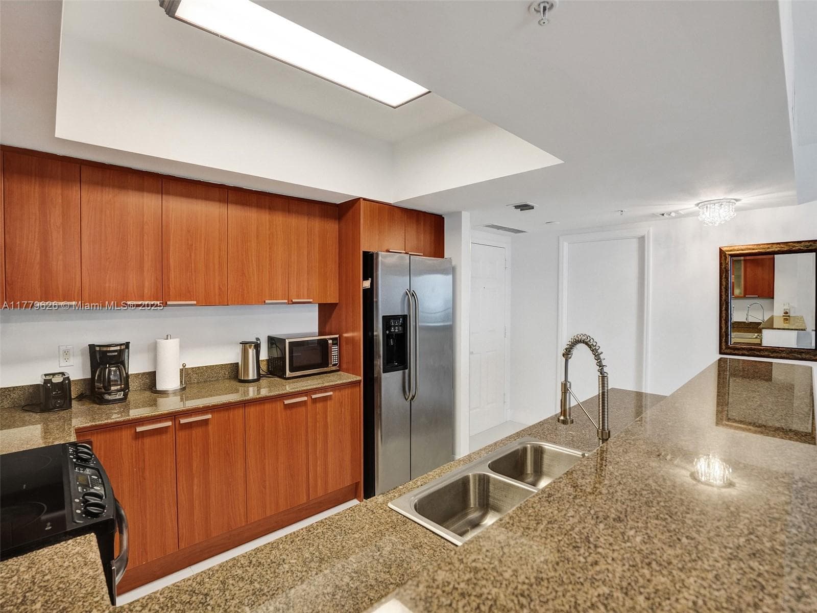 16699 Collins Ave # 2305, Sunny Isles Beach, FL 33160 photo 4