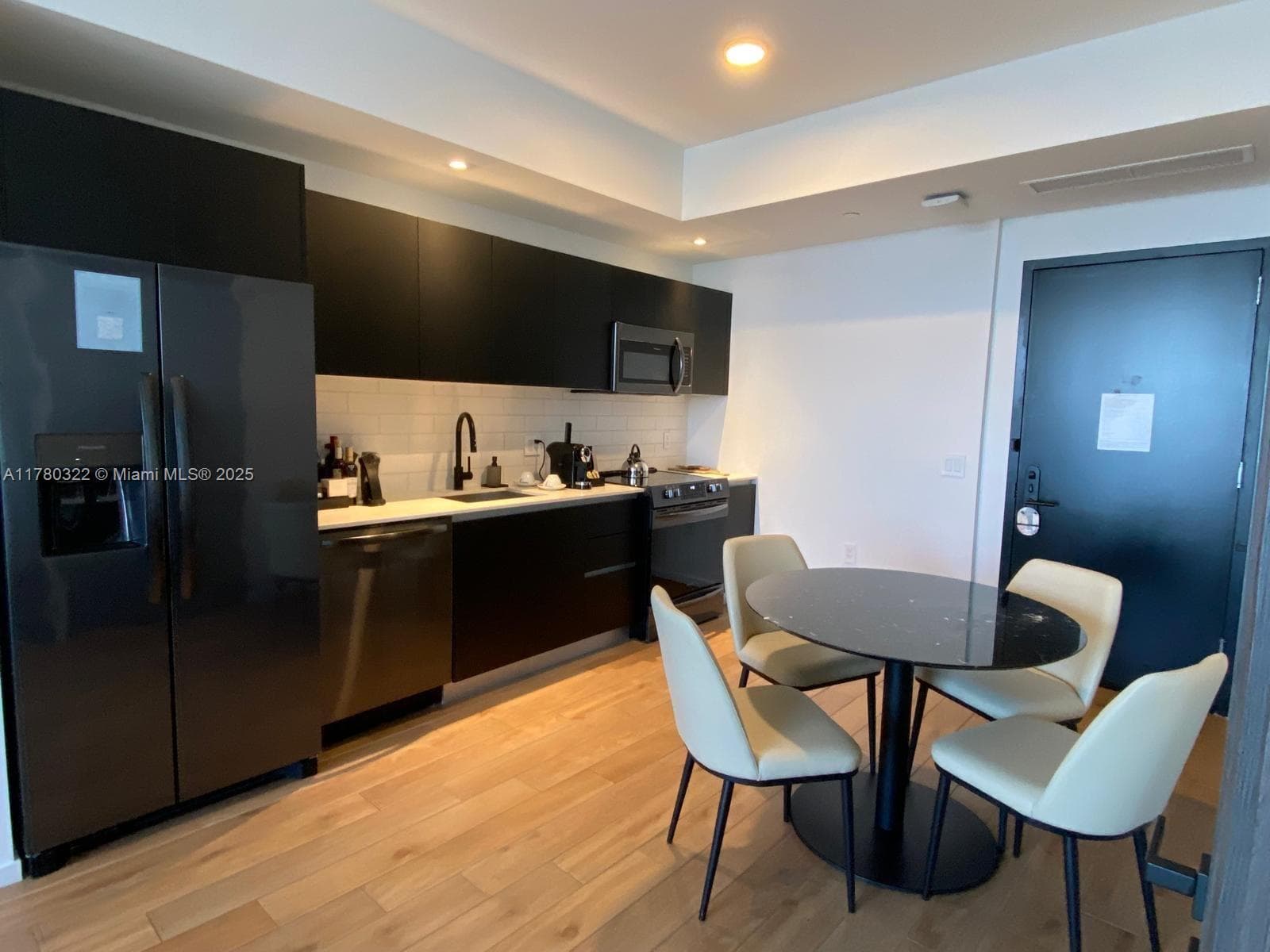 398 NE 5th St # 2910, Miami, FL 33132 photo 3