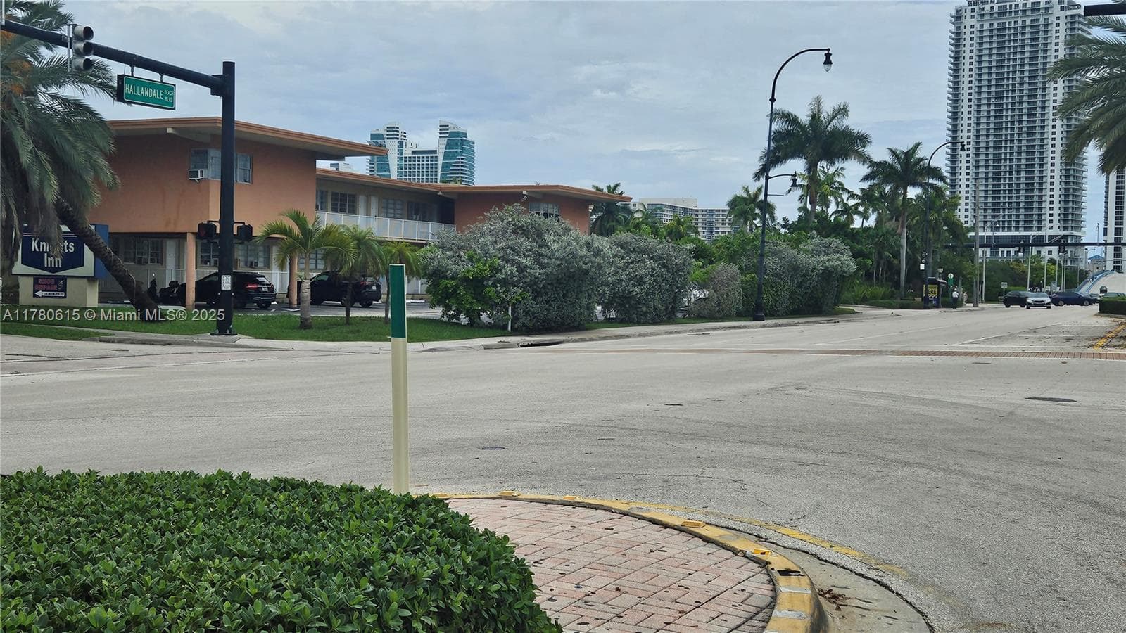 26 Diplomat Pkwy # 2259, Hallandale Beach, FL 33009
