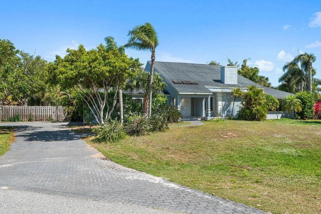 232 River Walk Drive, Melbourne Beach, FL 32951 photo 2