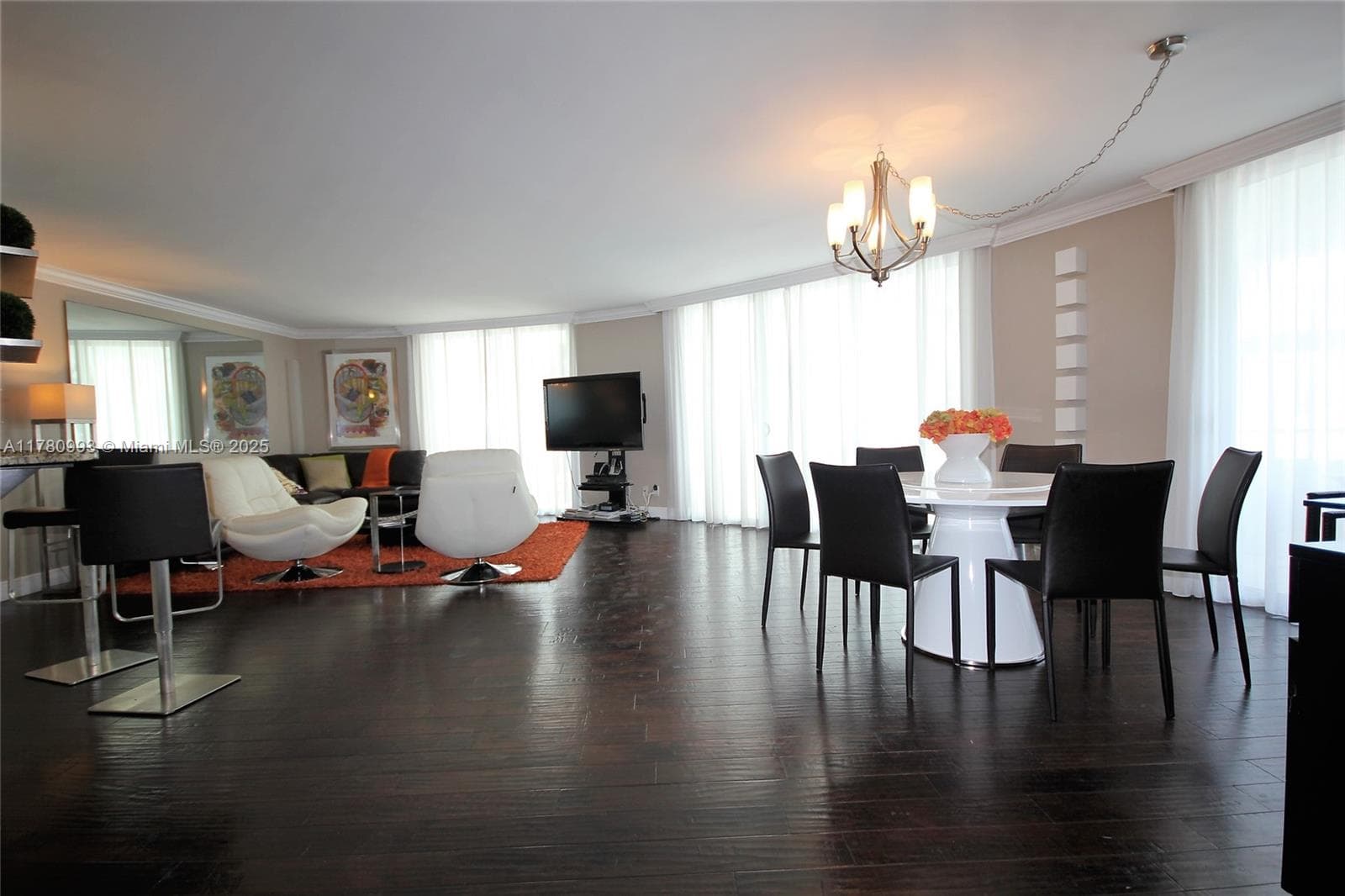 5151 COLLINS AV # 924, Miami Beach, FL 33140