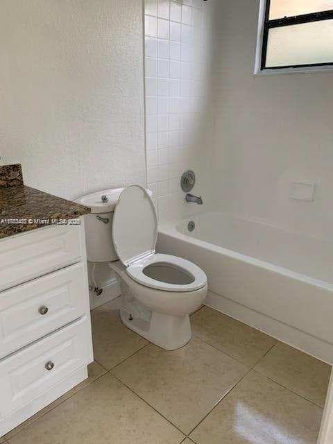 1522 Lake Crystal Dr # B, West Palm Beach, FL 33411 photo 5