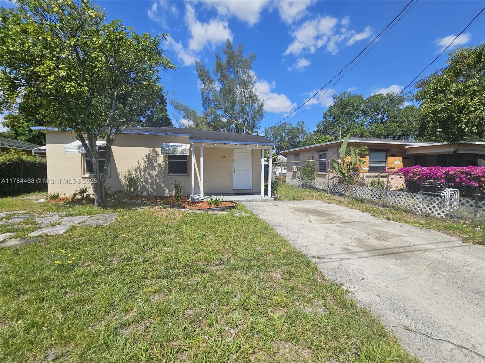 723 NW 15th Way, Fort Lauderdale, FL 33311 photo 2