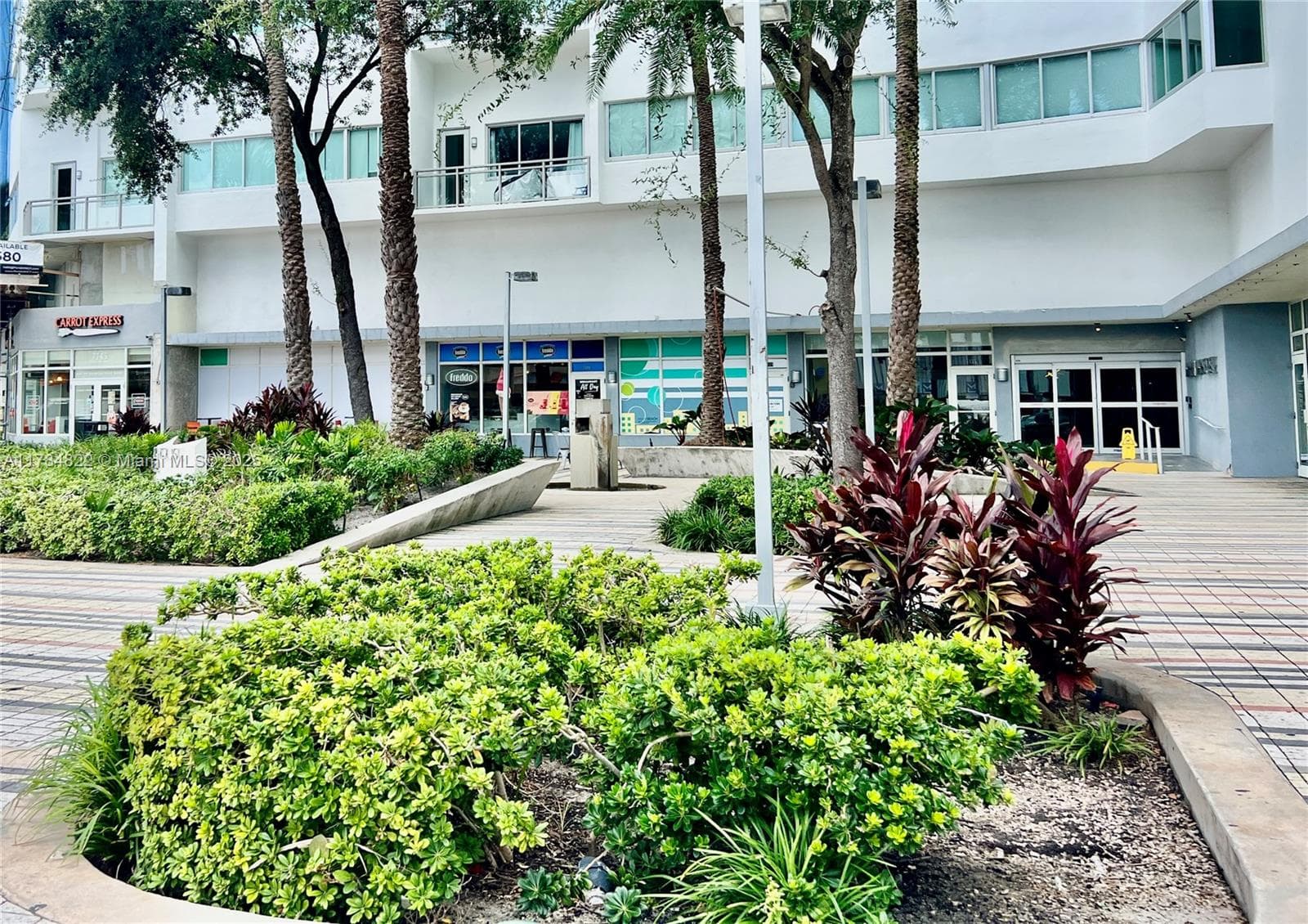 7135 Collins Ave # 621, Miami Beach, FL 33141 photo 4