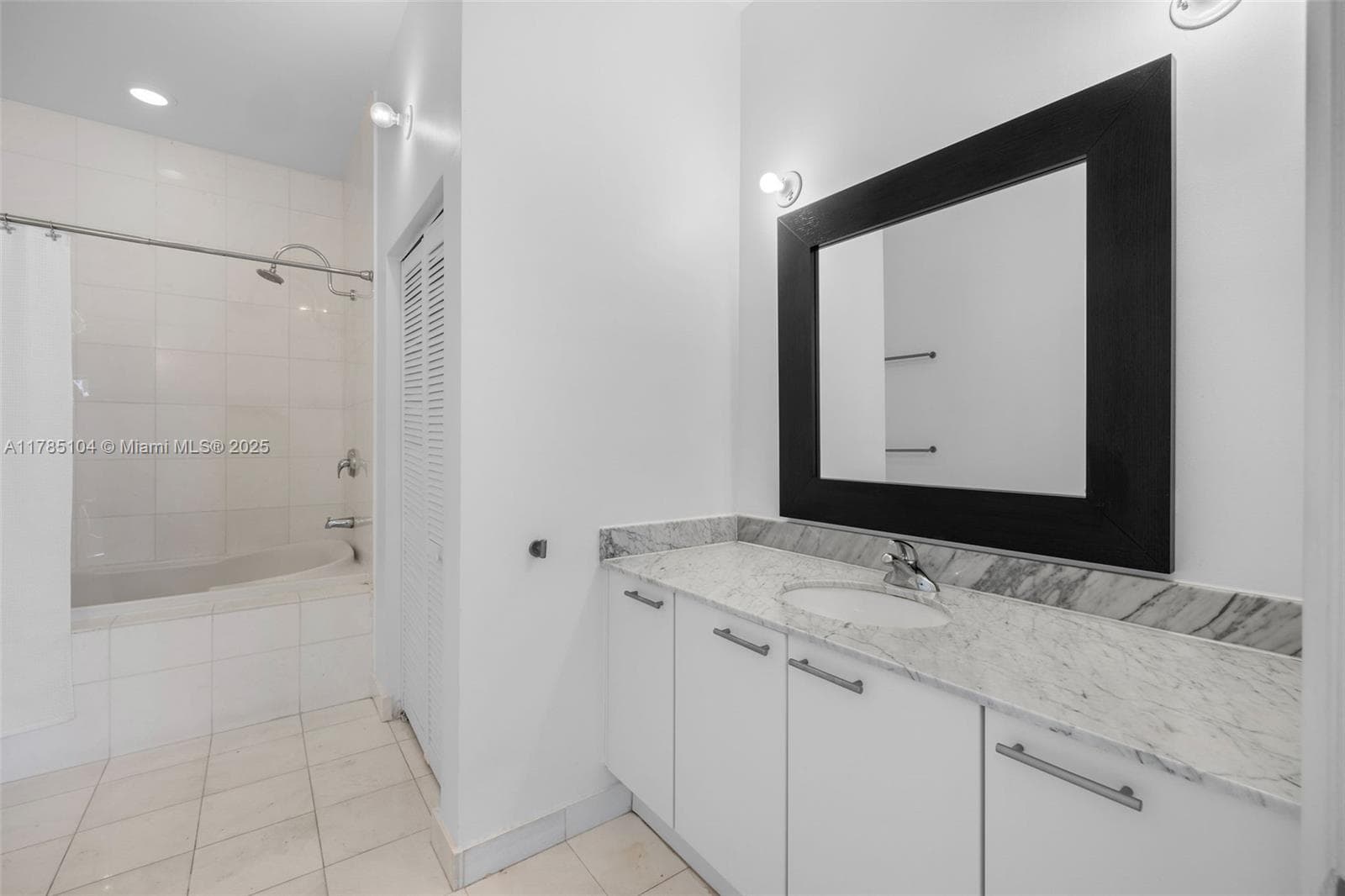 2001 Meridian Ave # 412, Miami Beach, FL 33139 photo 5