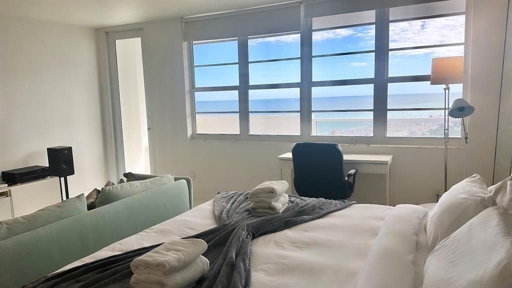 100 Lincoln Road # 1240, Miami Beach, FL 33139