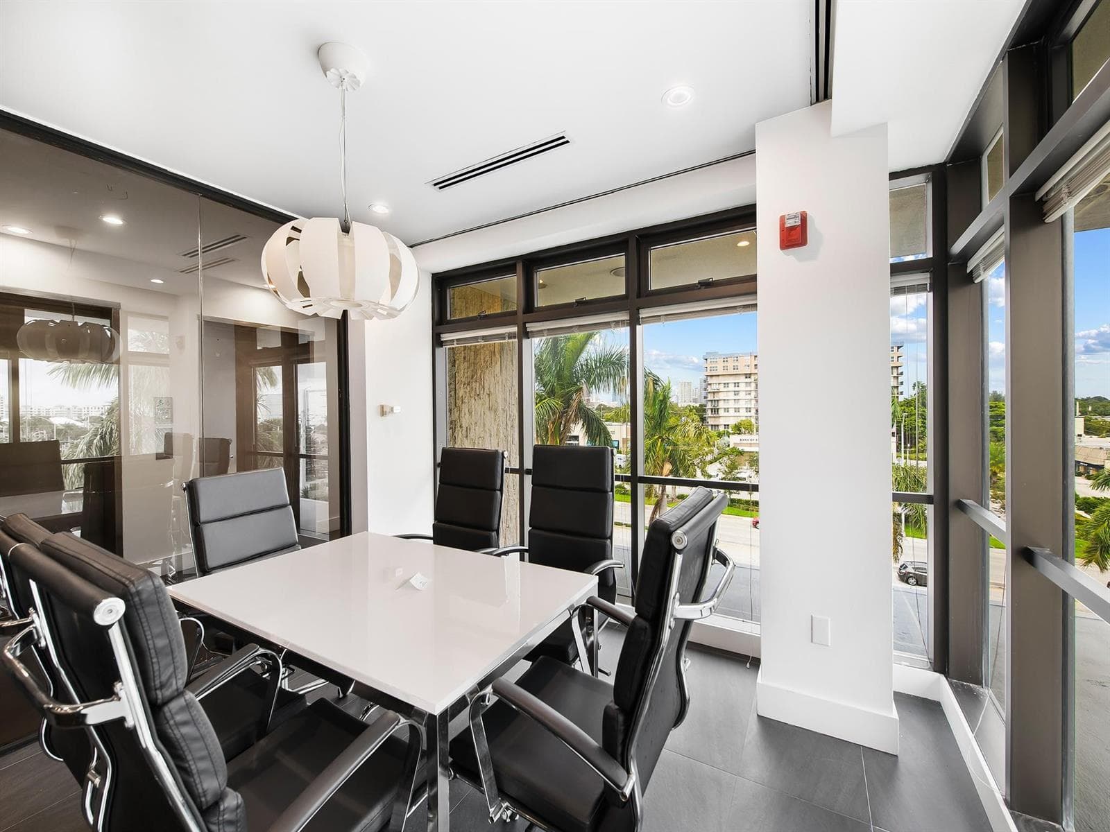 910 SE 17th Street, Fort Lauderdale, FL 33316 photo 3