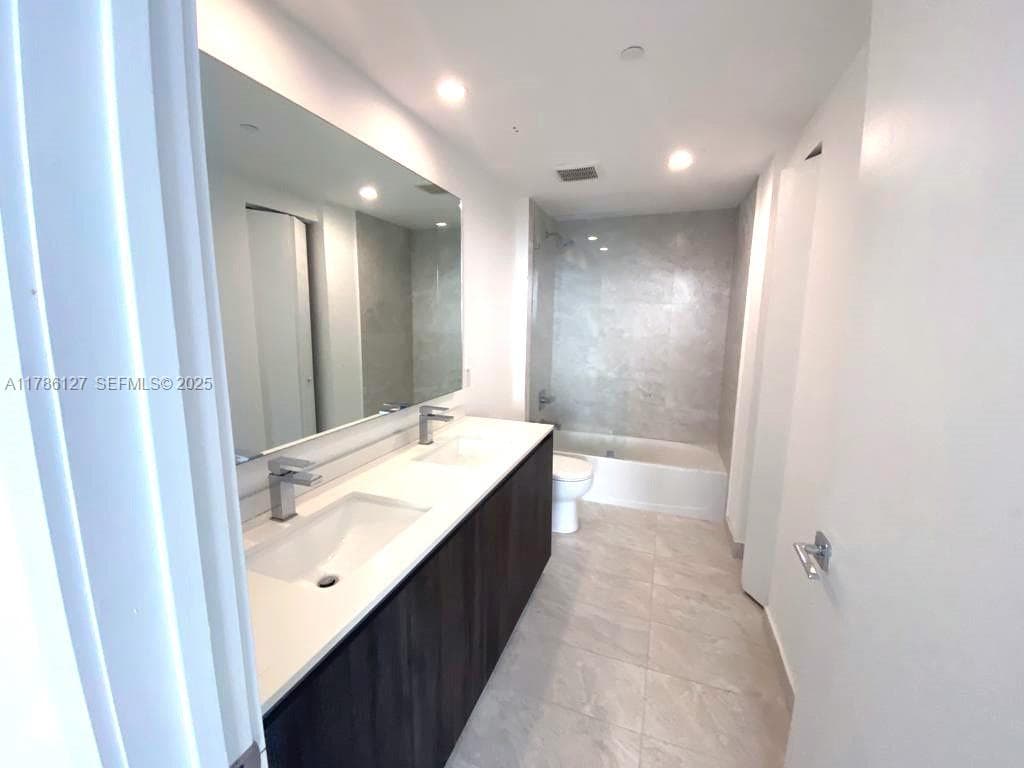 488 NE 18th St # 4905, Miami, FL 33132 photo 5
