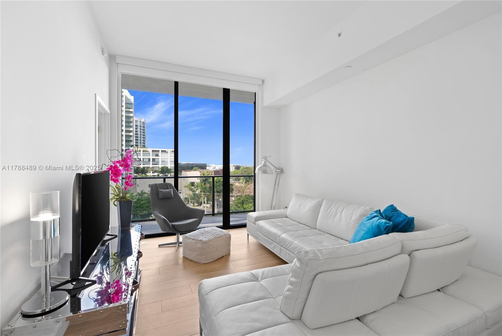2678 Tigertail Ave # 615, Miami, FL 33133