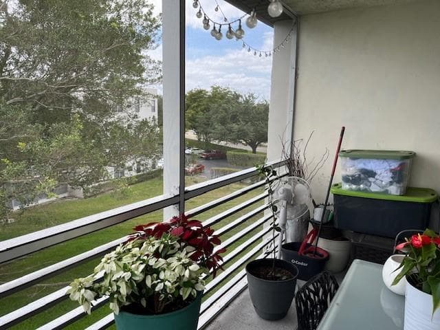 9330 Lagoon Place # 406, Davie, FL 33324 photo 2