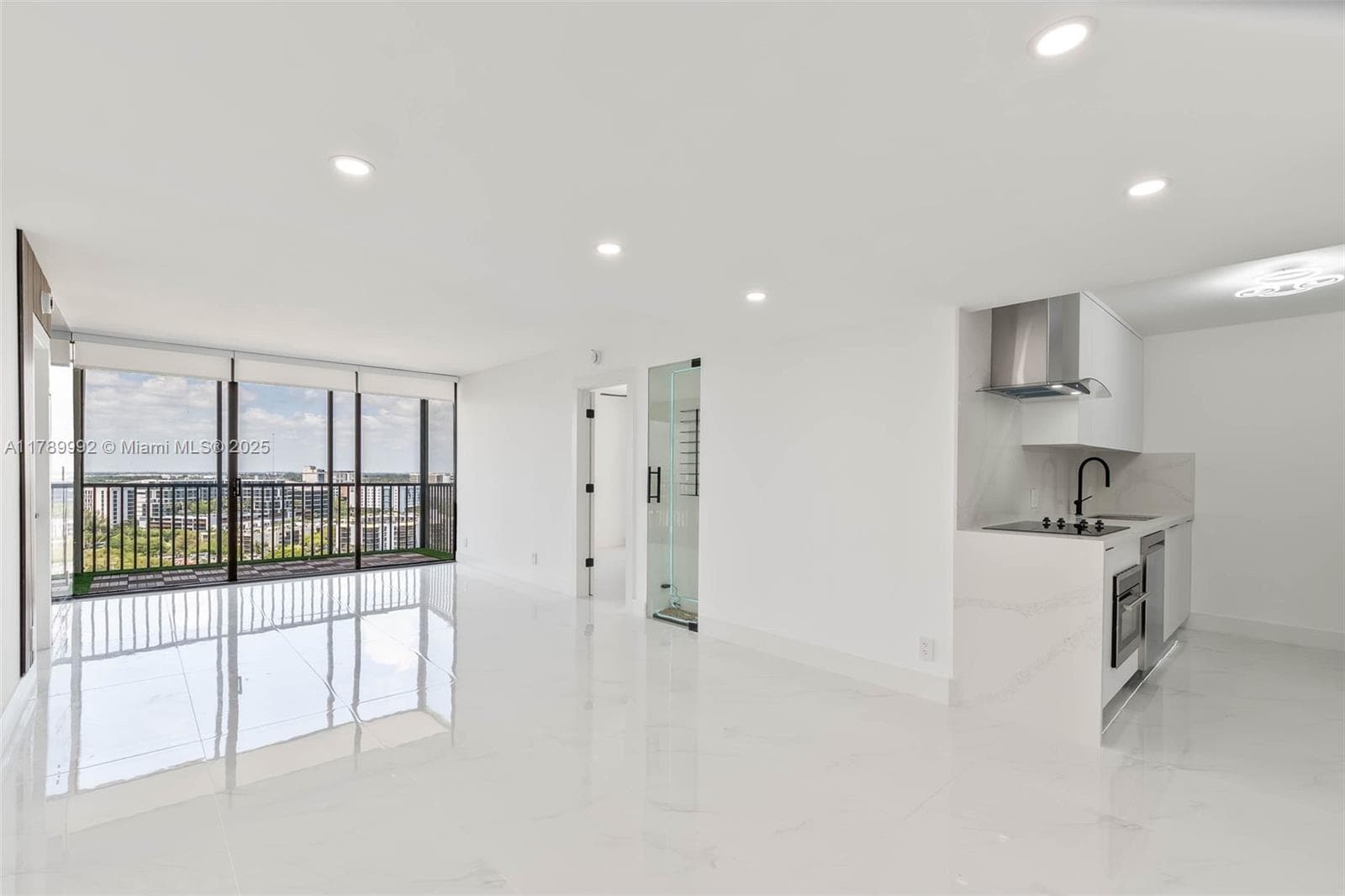 20335 W Country Club Dr # 1902, Aventura, FL 33180