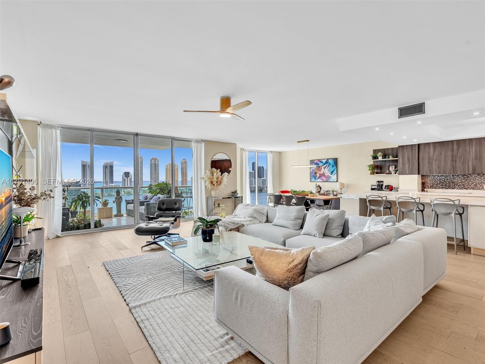 3201 NE 183rd St # 2102, Aventura, FL 33160