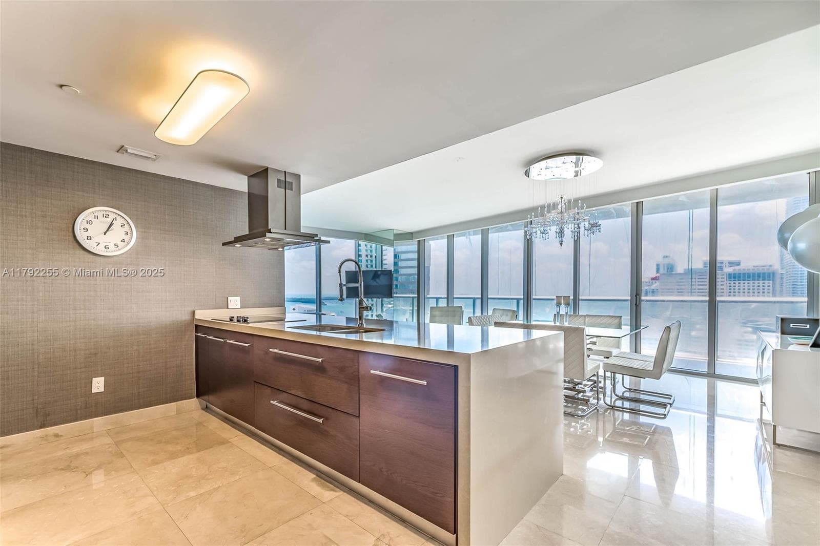 495 Brickell Ave # 2801, Miami, FL 33131 photo 2