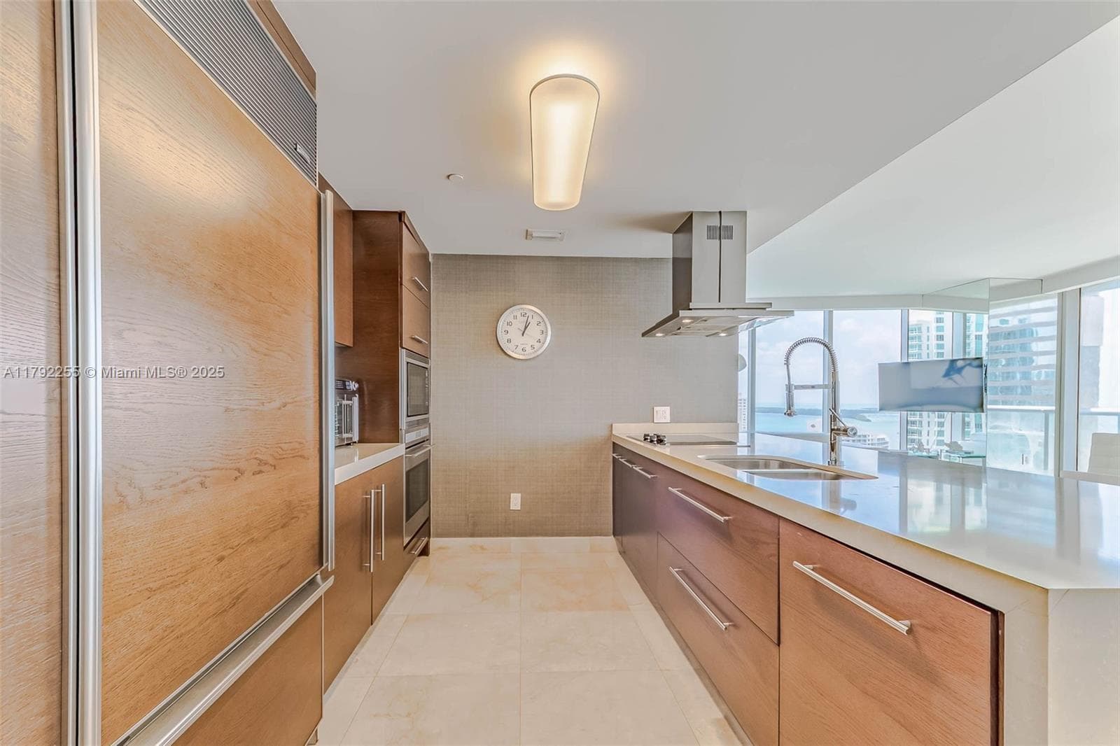495 Brickell Ave # 2801, Miami, FL 33131 photo 3
