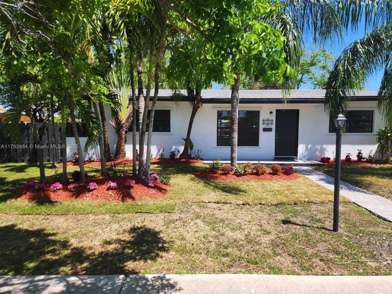9340 Martinique Dr, Cutler Bay, FL 33189 photo 2