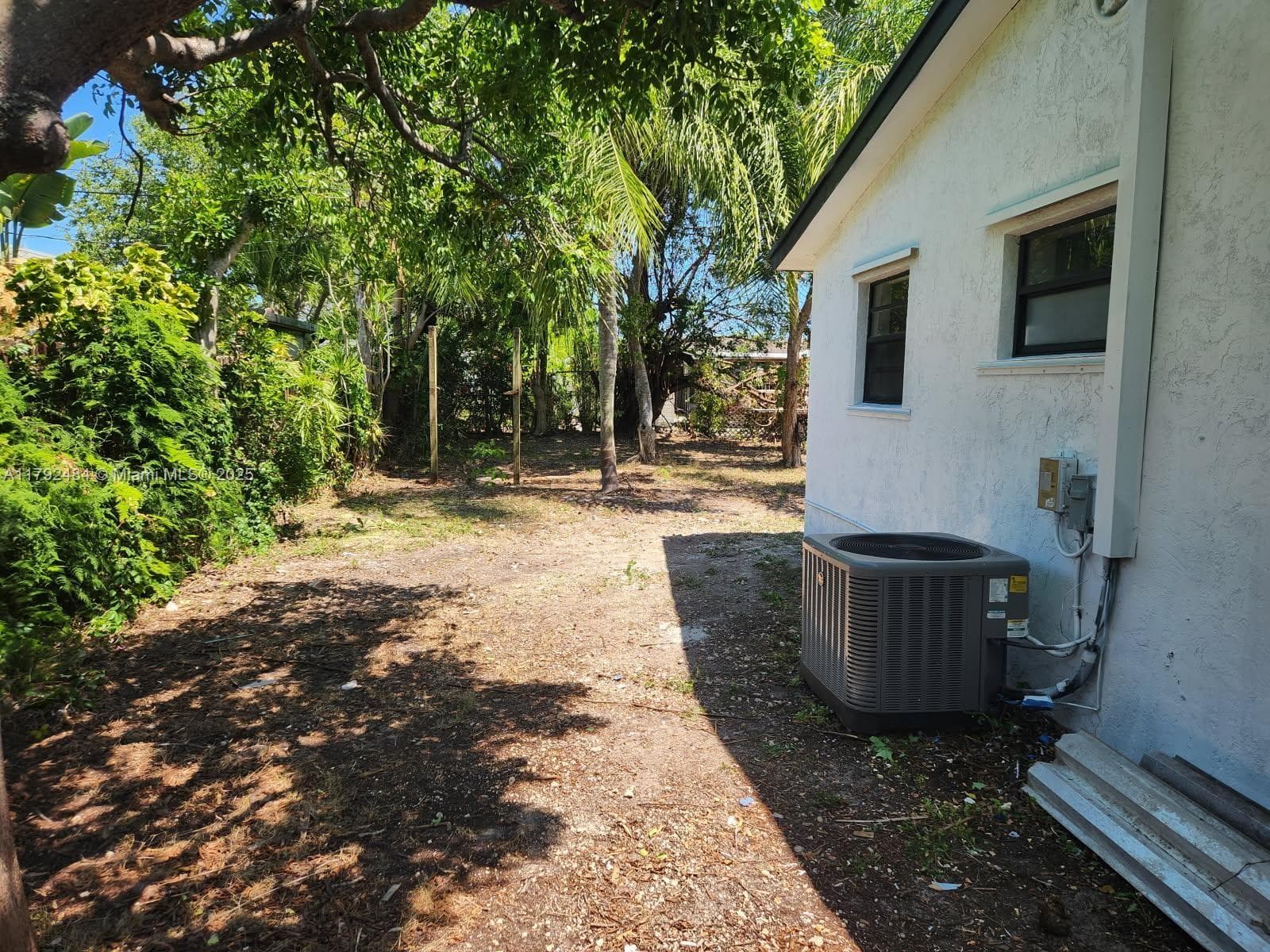 9340 Martinique Dr, Cutler Bay, FL 33189 photo 3