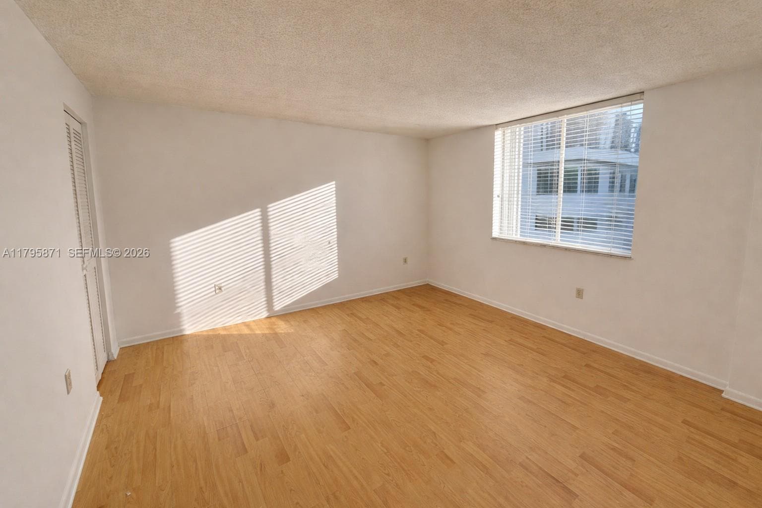 126 SW 17th Rd # 505, Miami, FL 33129 photo 2