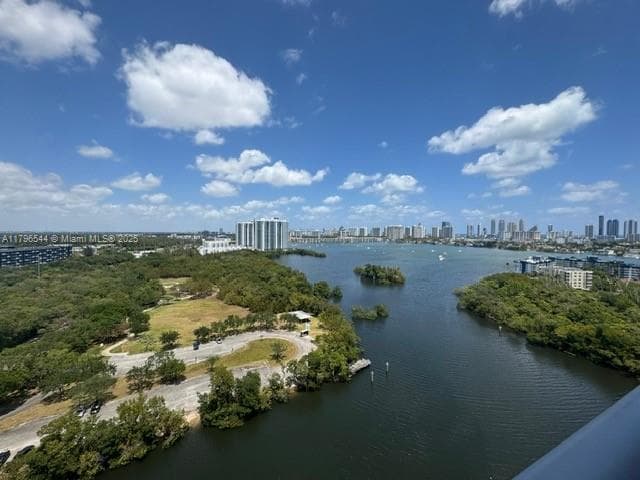 16385 Biscayne Blvd # 1806 +1 parking, North Miami Beach, FL 33160
