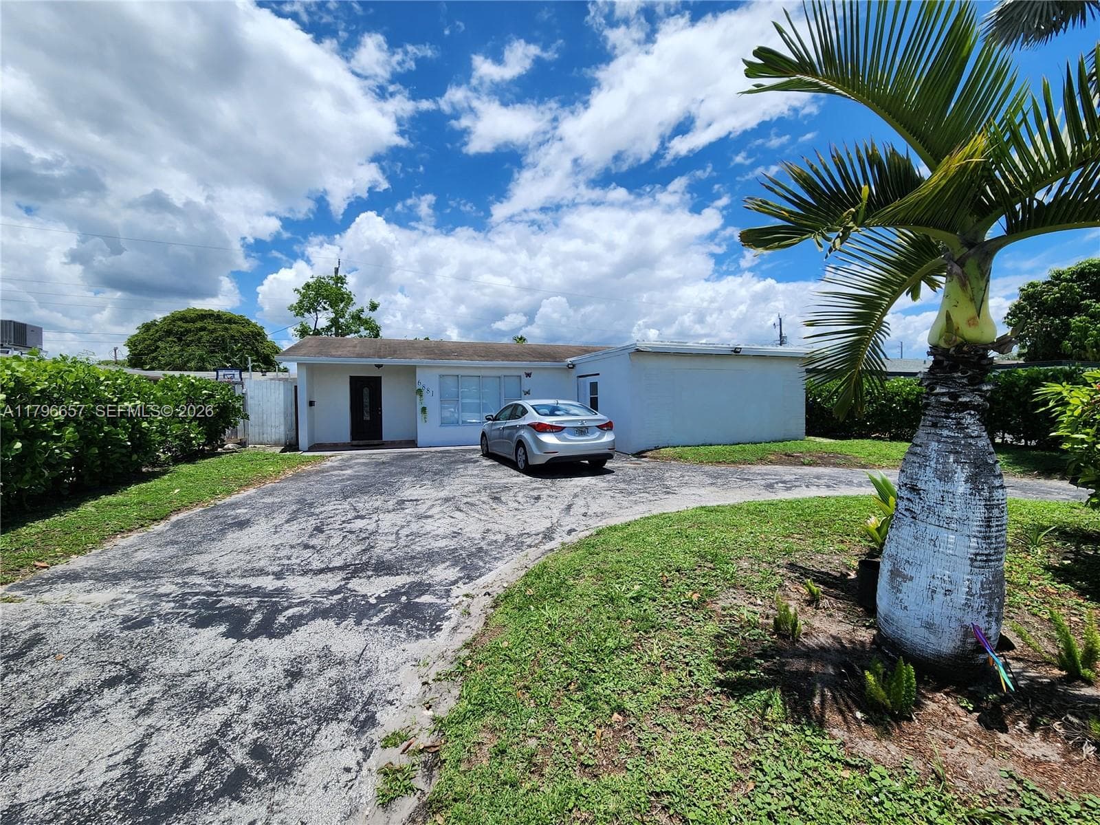 6881 Sheridan St, Hollywood, FL 33024 photo 3