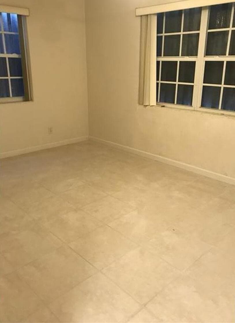 635 48th Street, West Palm Beach, FL 33407 photo 2