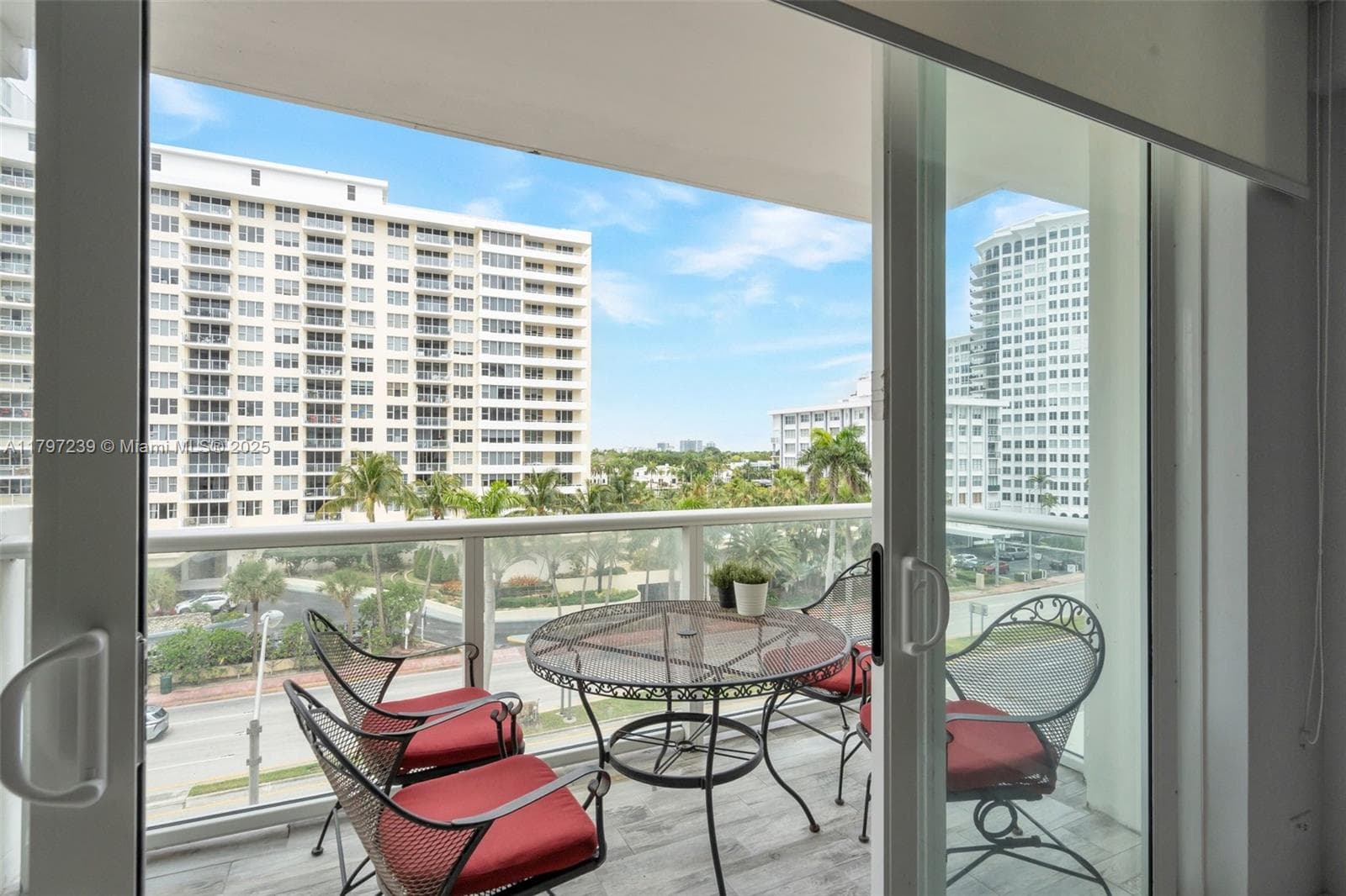 5601 Collins Ave # 615, Miami Beach, FL 33140 photo 2