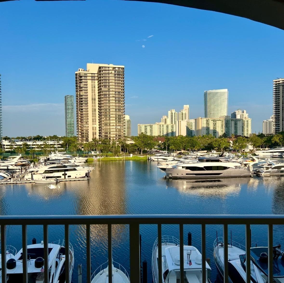 19877 E Country Club Dr # 3606, Aventura, FL 33180