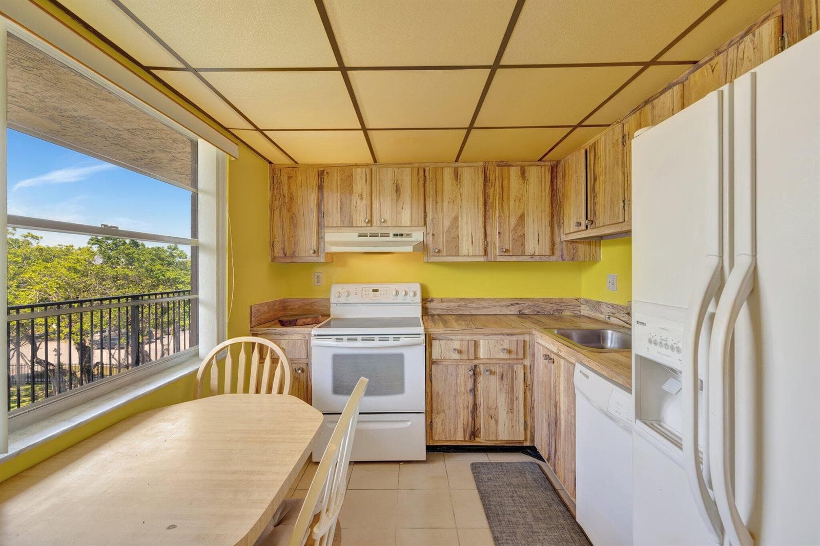 3301 NW 47th Terrace # 410, Lauderdale Lakes, FL 33319 photo 3