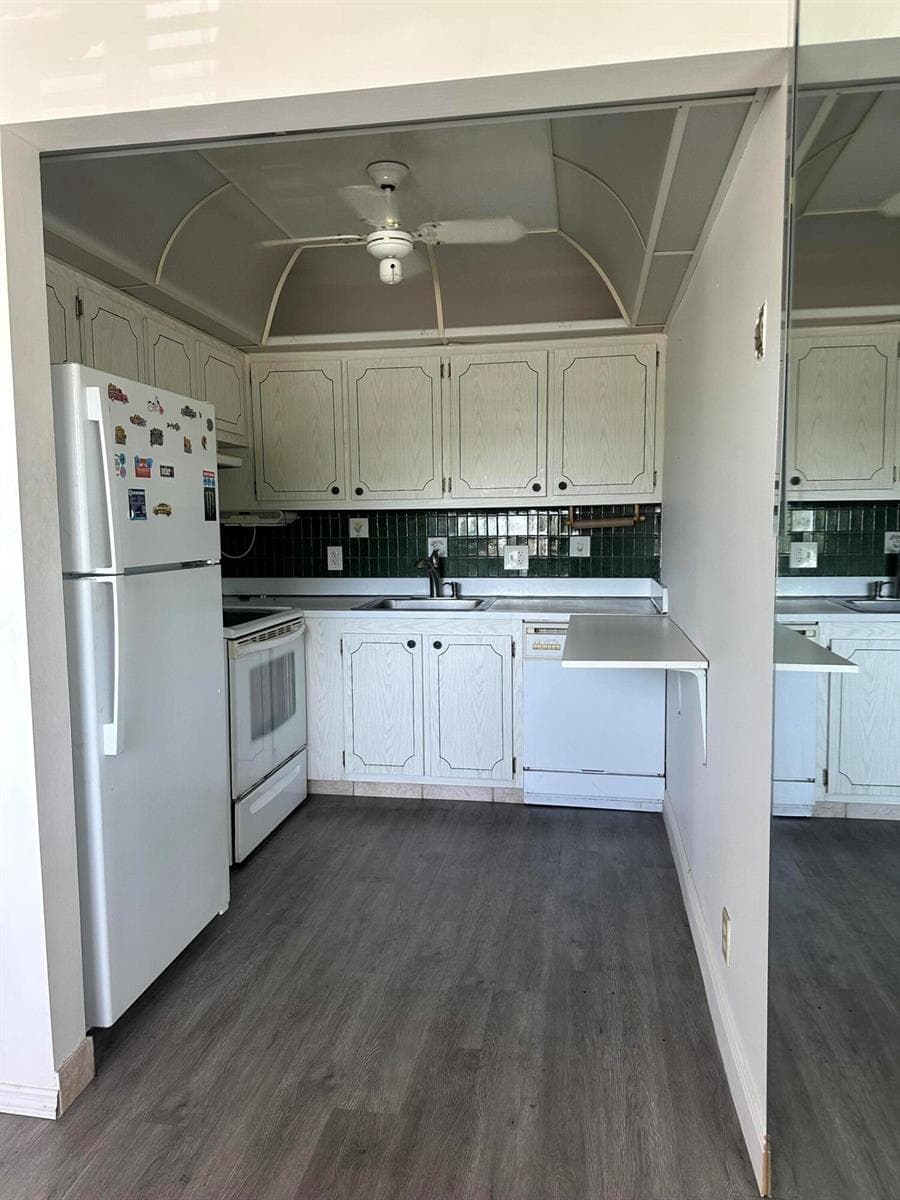 300 Village Green Circle S # 217, Palm Springs, FL 33461 photo 5