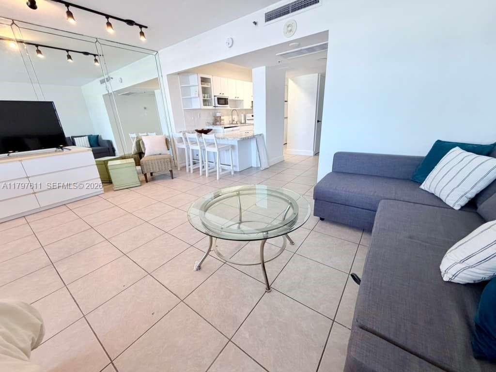 100 Lincoln Rd # 1220, Miami Beach, FL 33139 photo 3