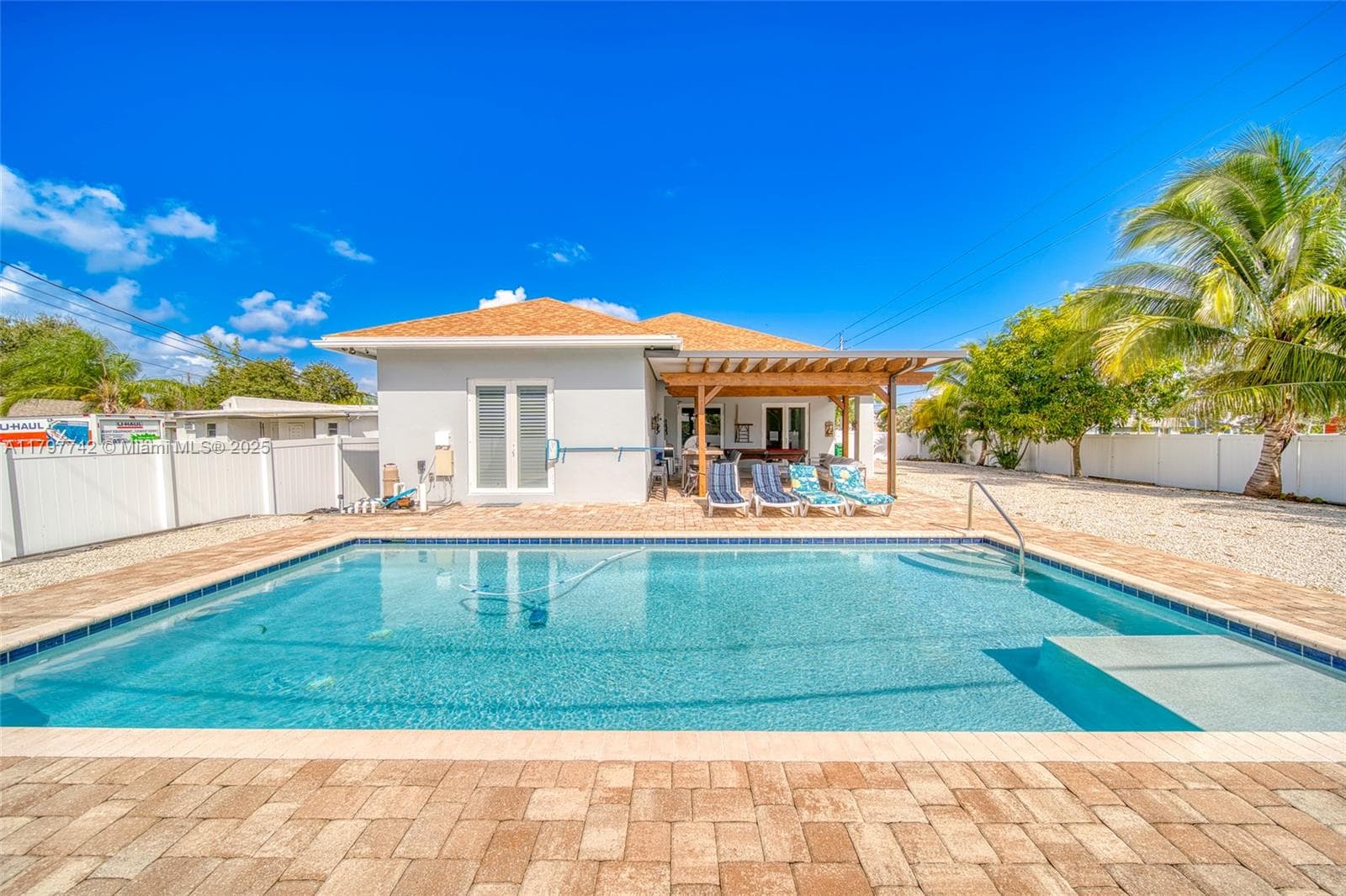 207 SW 11th St, Dania Beach, FL 33004 photo 4