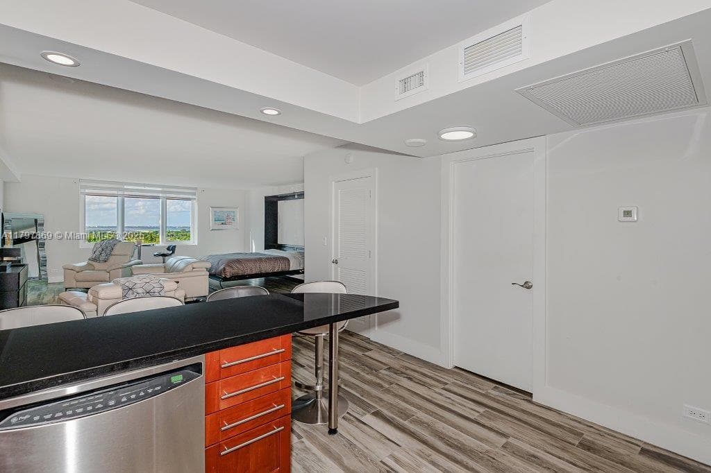 2301 Collins Ave # 1532, Miami Beach, FL 33139 photo 3