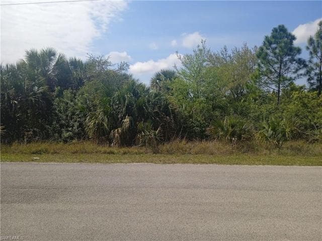 2605 N Hanna Avenue, Lehigh Acres, FL 33971