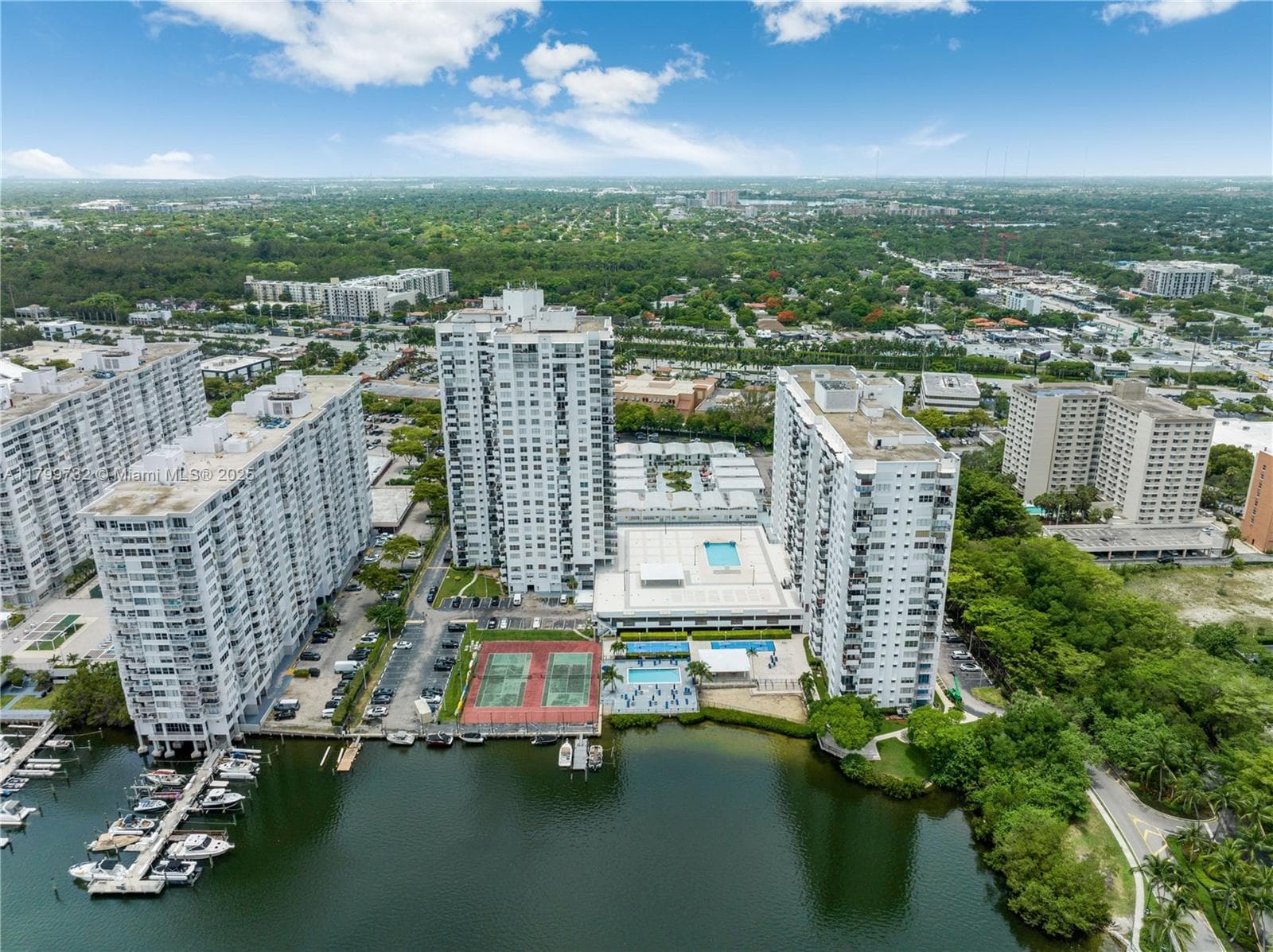 2750 NE 183rd St # 504, Aventura, FL 33160 photo 2