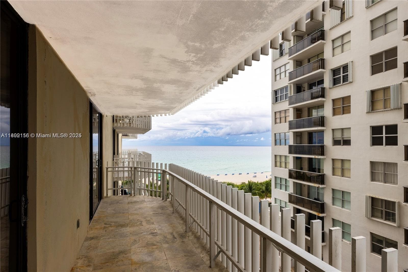 6061 Collins Ave # 7D, Miami Beach, FL 33140 photo 2