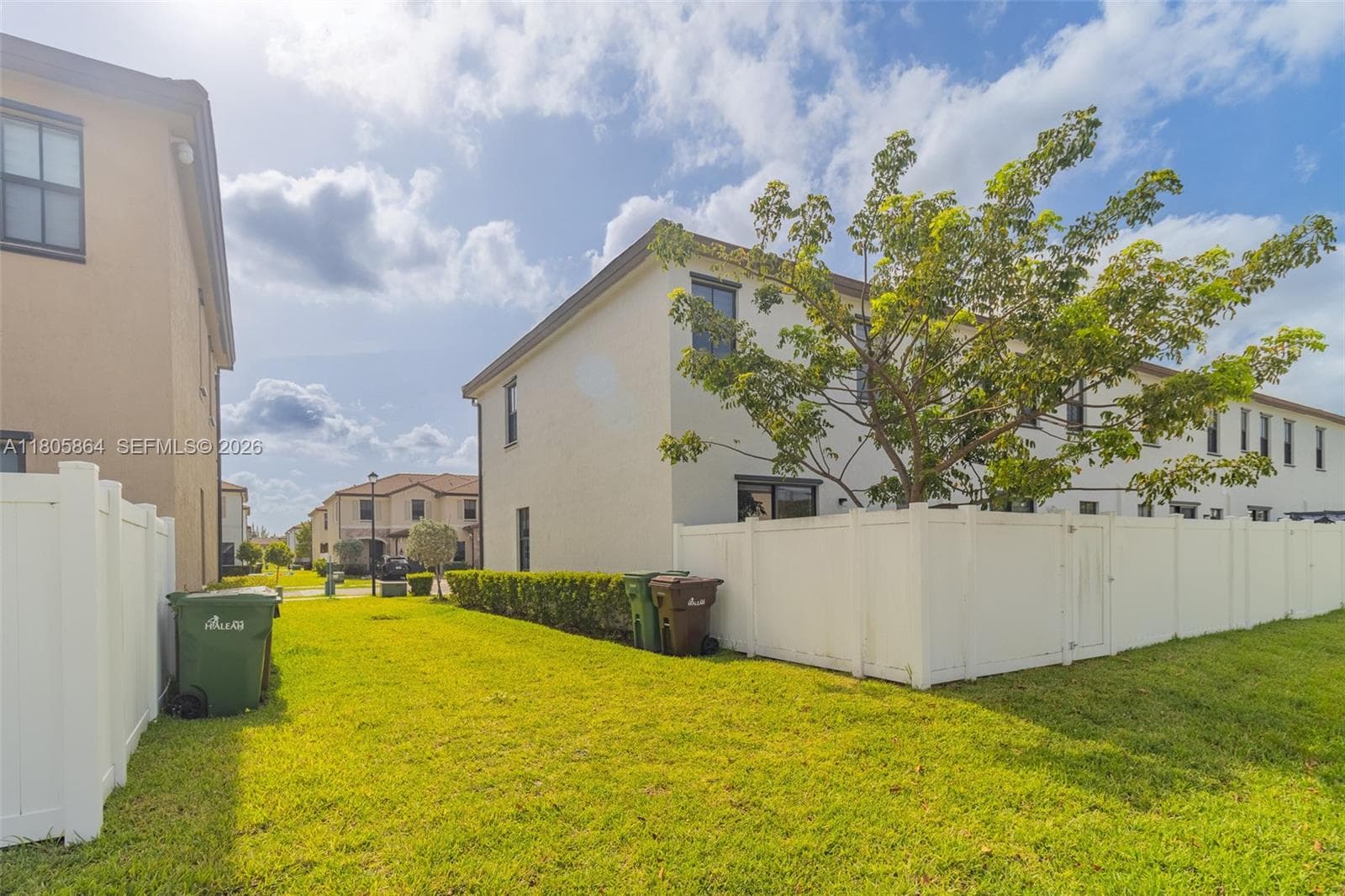 10966 W 33rd Way, Hialeah, FL 33018 photo 4