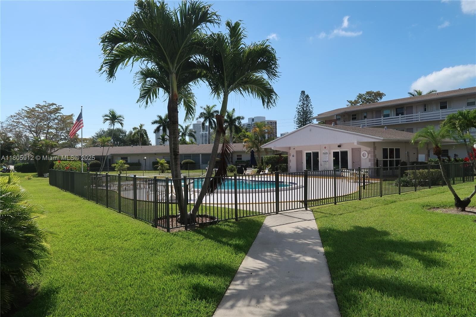 700 Layne Blvd # 112, Hallandale Beach, FL 33009